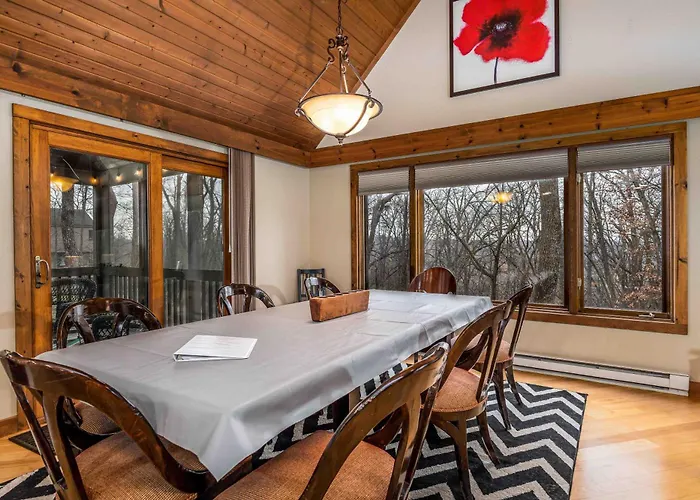 Сasa de vacaciones 4 Bdrm Dog-friendly Territory Getaway